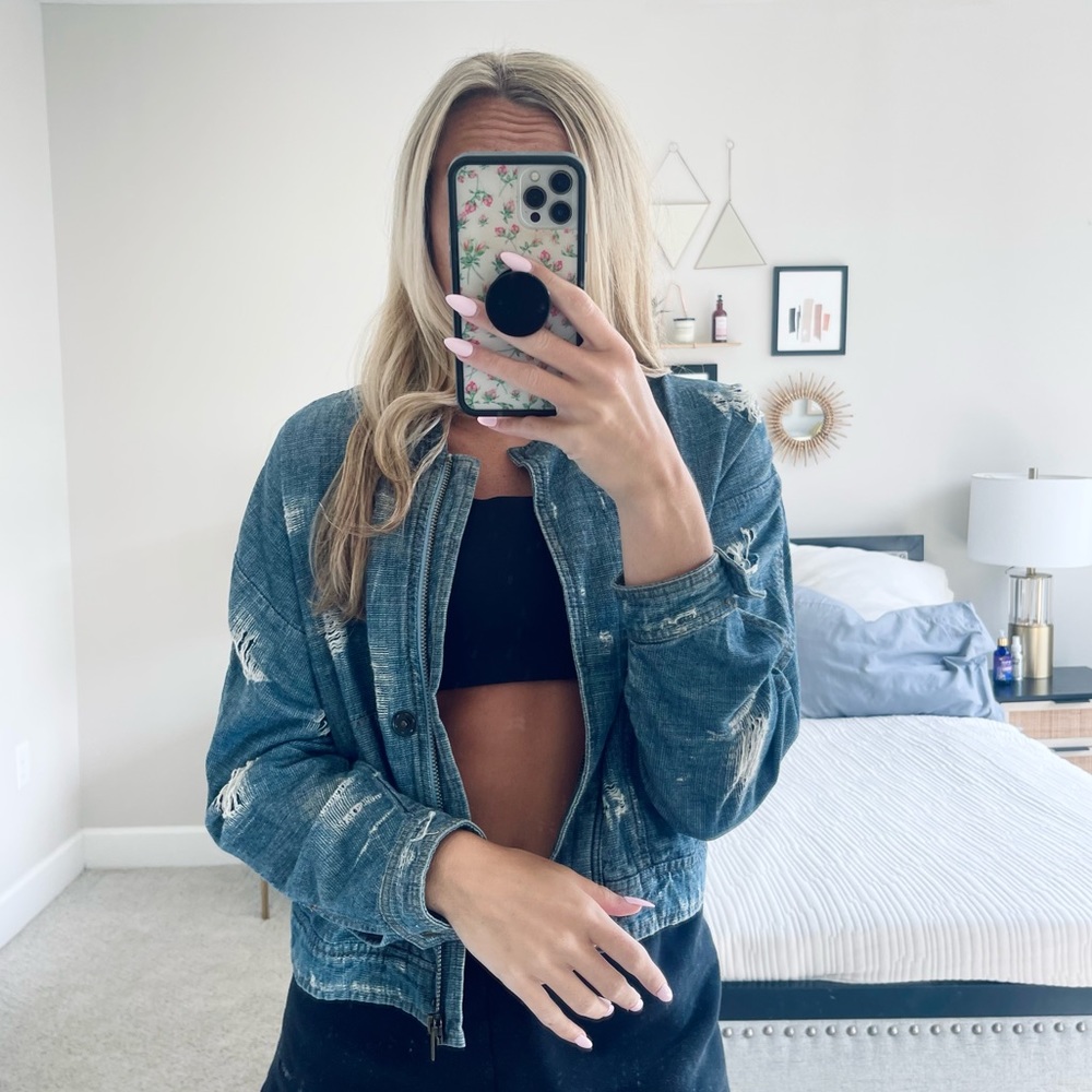Free People Distressed Denim Jacket | Light Wash Jean Jacket Holes Size XS DESCR